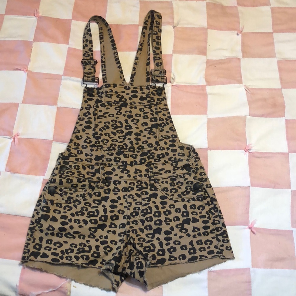 Fashion Nova Leopard Shortalls